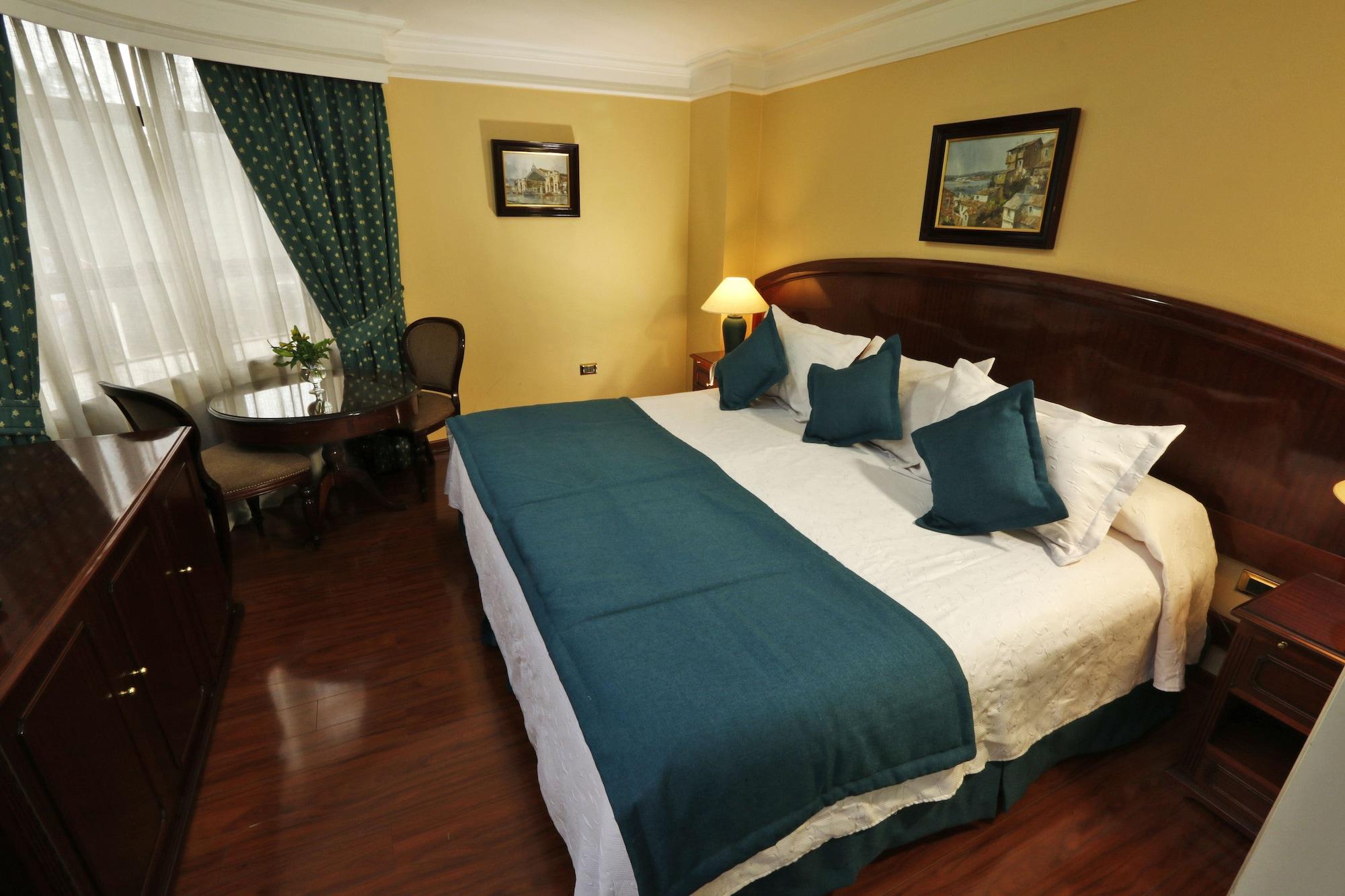 Principado De Asturias Hotel ซานติอาโก ภายนอก รูปภาพ