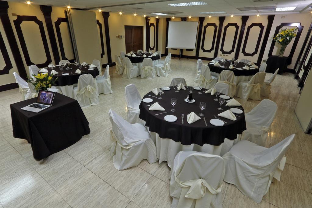 Principado De Asturias Hotel ซานติอาโก ภายนอก รูปภาพ