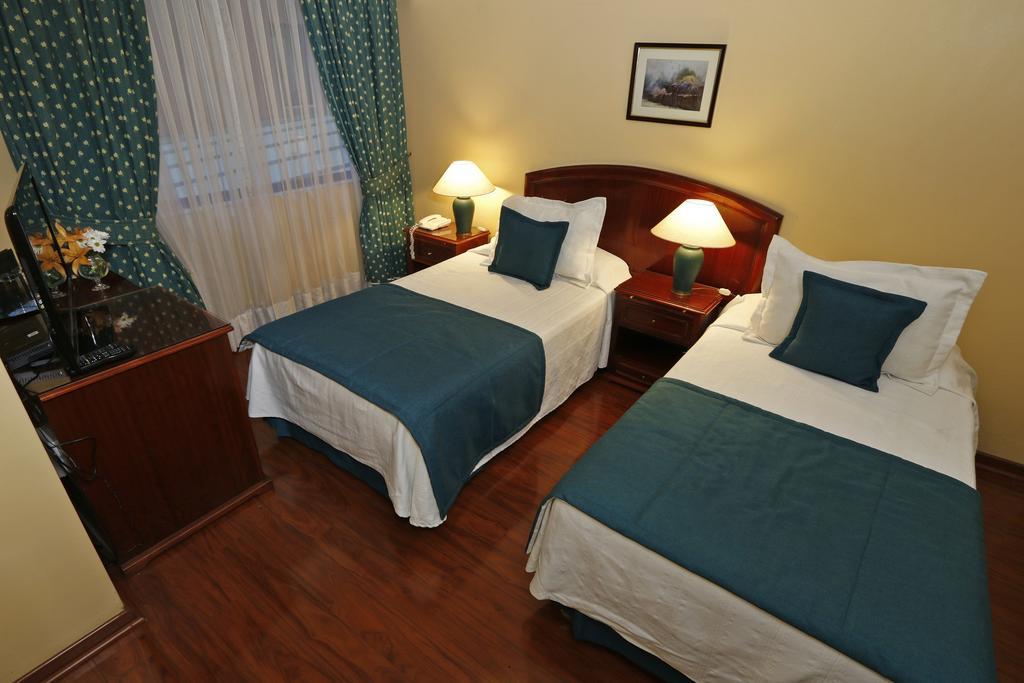 Principado De Asturias Hotel ซานติอาโก ภายนอก รูปภาพ