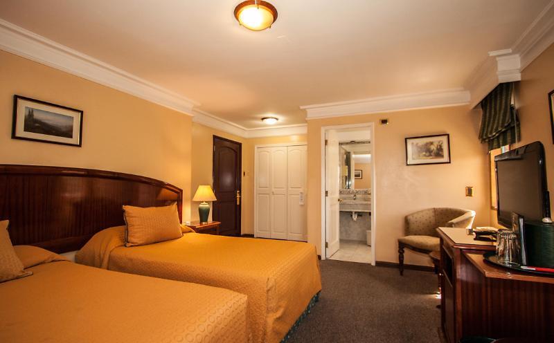 Principado De Asturias Hotel ซานติอาโก ภายนอก รูปภาพ
