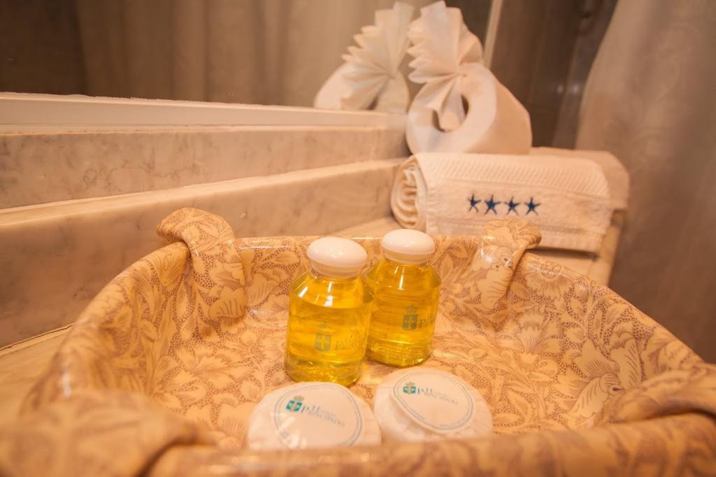 Principado De Asturias Hotel ซานติอาโก ภายนอก รูปภาพ